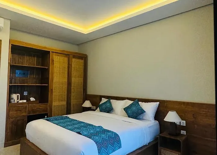 Anada House Homestay *