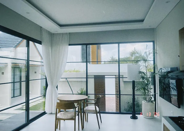 Anada House Homestay *
