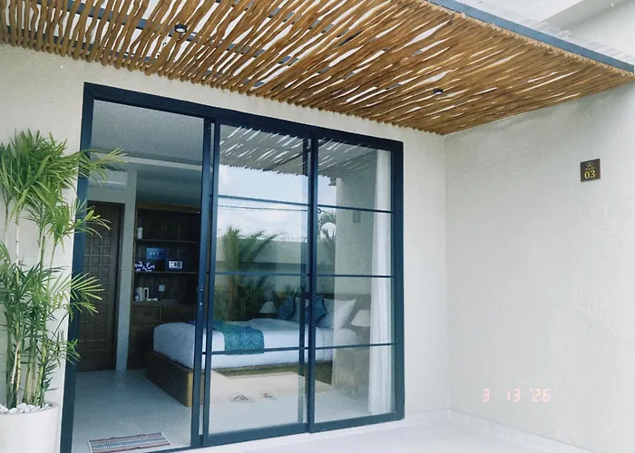 Homestay Anada House