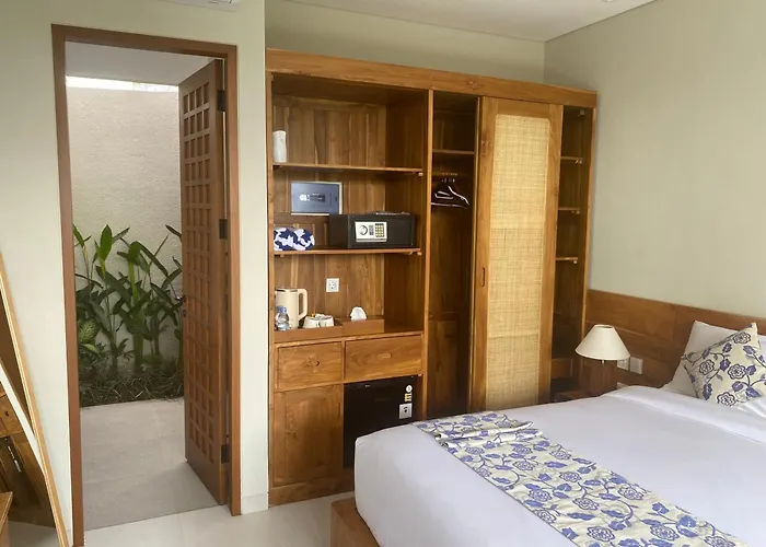 Homestay Anada House