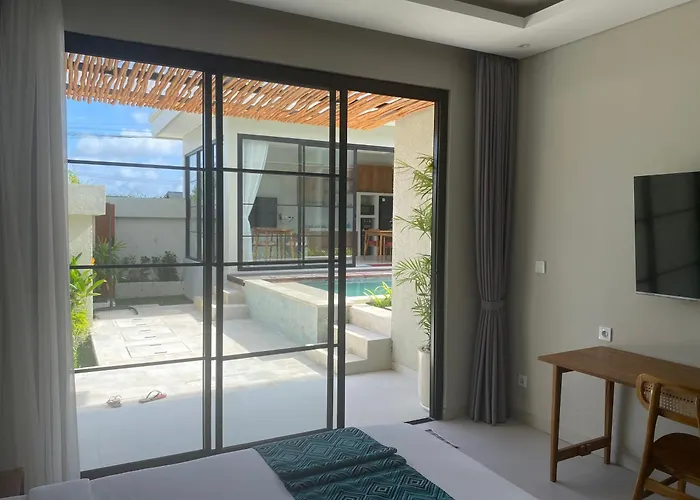 Anada House Homestay *
